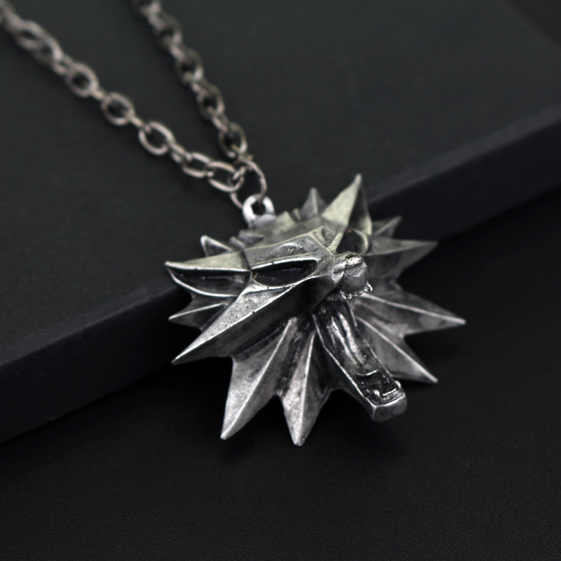 Collier pendentif tête de loup - Wildman Hunting & Outdoor Robertson avis et prix
